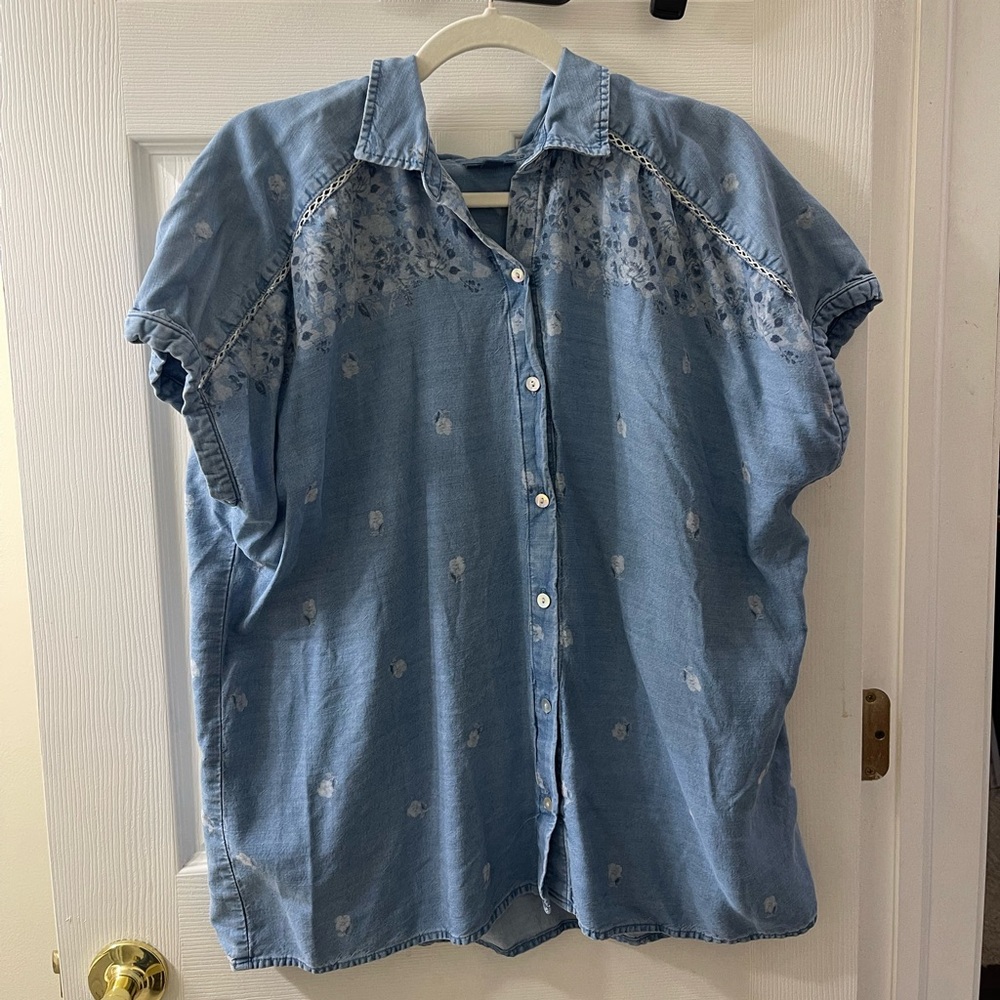 J. Jill Light Blue Chambray Button-Up Blouse with Embroidered Yoke